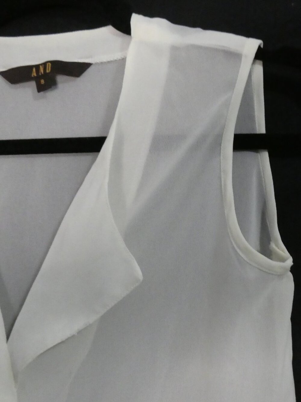 AND Sheer White Sleeveless Button Down Blouse - Size 8 - Picture 6 of 16